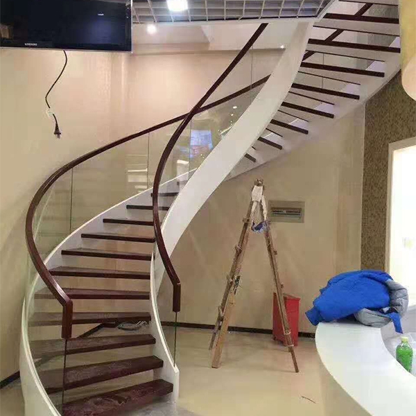 卷板玻璃樓梯